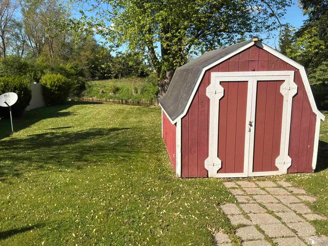 2139 Sandy Creek Rd, Frenchtown Twp, MI 48162