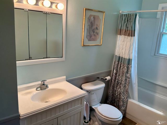 2139 Sandy Creek Rd, Frenchtown Twp, MI 48162