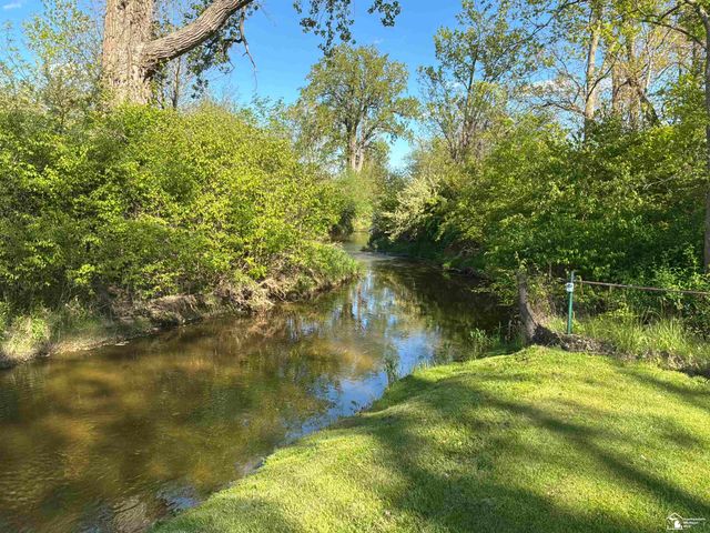 2139 Sandy Creek Rd, Frenchtown Twp, MI 48162