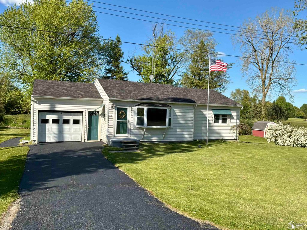 2139 Sandy Creek Rd, Frenchtown Twp, MI 48162