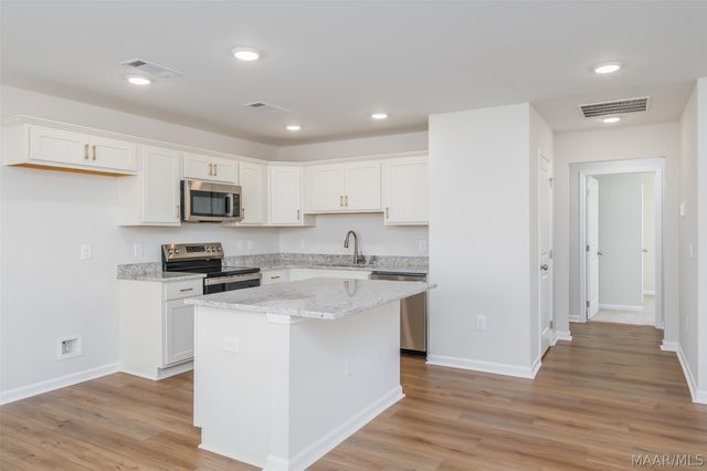 28 Coolidge Drive, Wetumpka, AL 36092