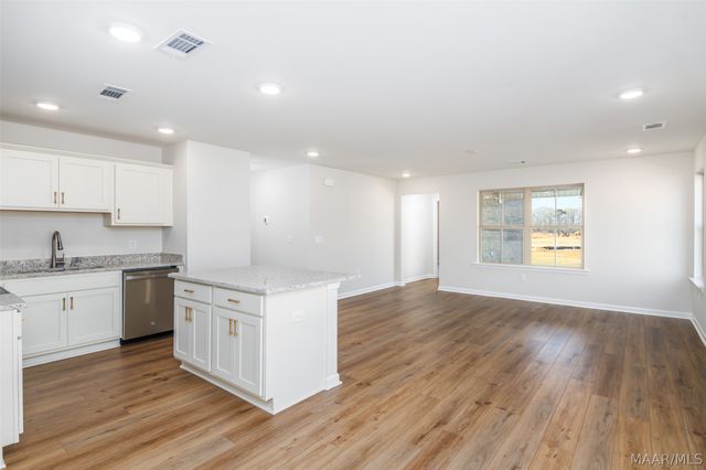 28 Coolidge Drive, Wetumpka, AL 36092