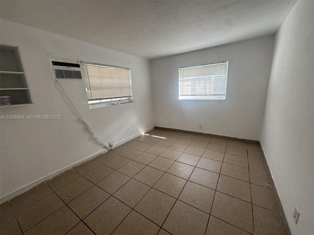 923 SE 2nd Ave 1-6, Hallandale Beach, FL 33009
