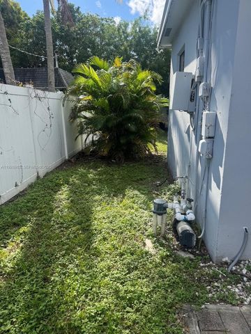 923 SE 2nd Ave 1-6, Hallandale Beach, FL 33009