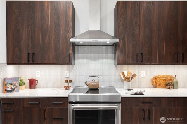 1182 129th Court NE, Bellevue, WA 98005