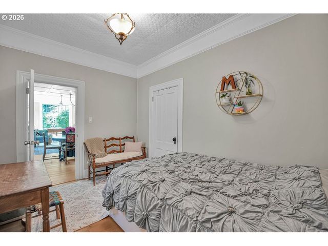 828 7TH St, Lake Oswego, OR 97034