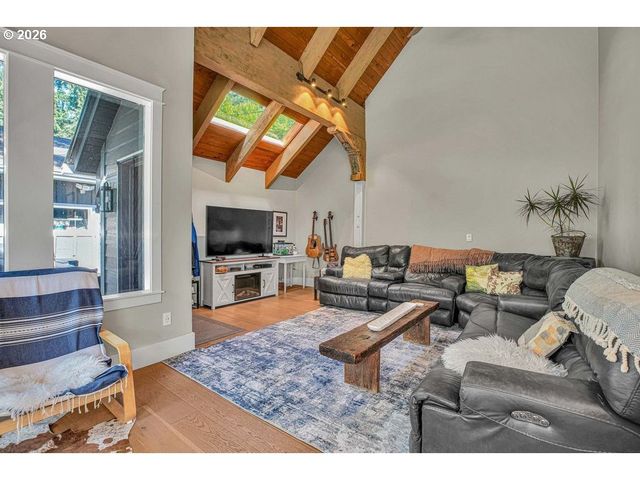 828 7TH St, Lake Oswego, OR 97034