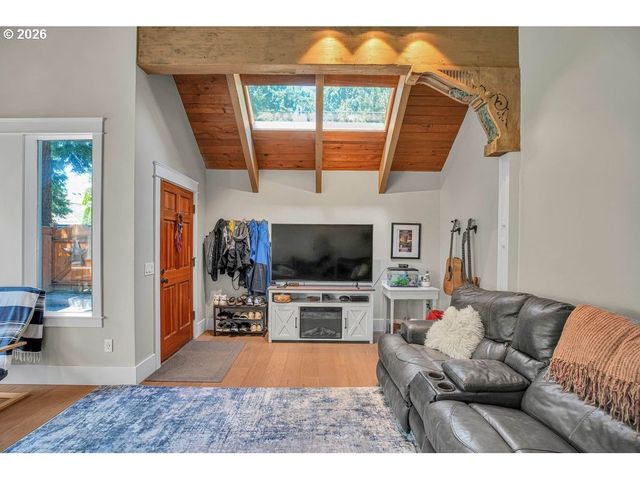 828 7TH St, Lake Oswego, OR 97034