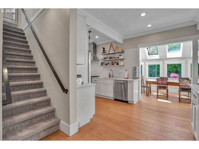 828 7TH St, Lake Oswego, OR 97034
