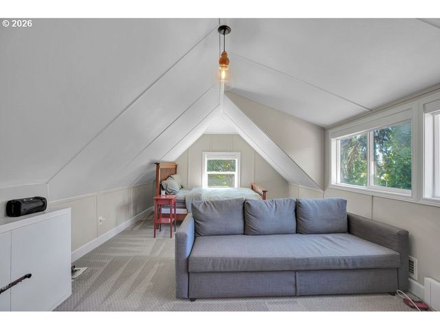 828 7TH St, Lake Oswego, OR 97034