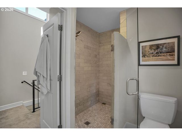 828 7TH St, Lake Oswego, OR 97034