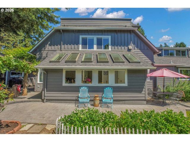 828 7TH St, Lake Oswego, OR 97034