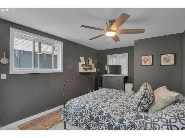 828 7TH St, Lake Oswego, OR 97034