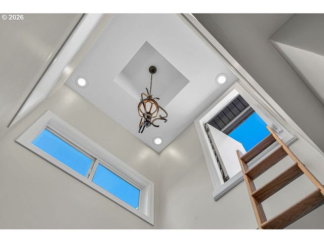 828 7TH St, Lake Oswego, OR 97034