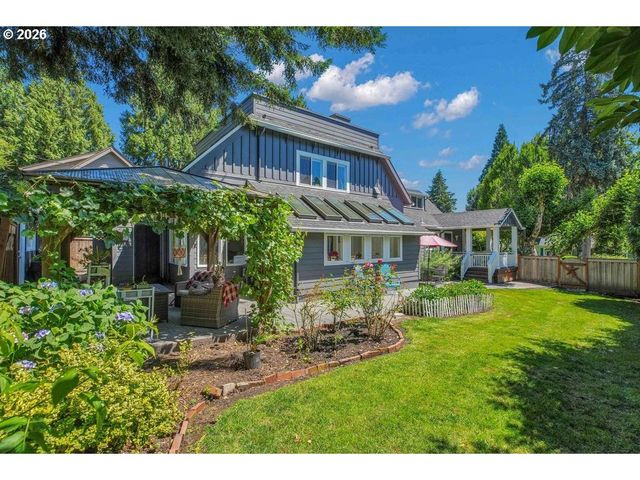 828 7TH St, Lake Oswego, OR 97034