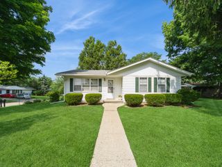 8110 Warren Drive, Des Moines, IA 50320