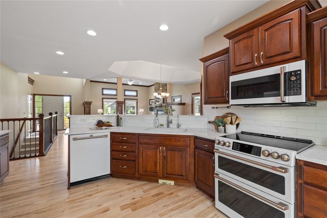 811 NW Boulder Point Place, Ankeny, IA 50023