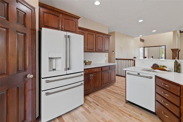 811 NW Boulder Point Place, Ankeny, IA 50023