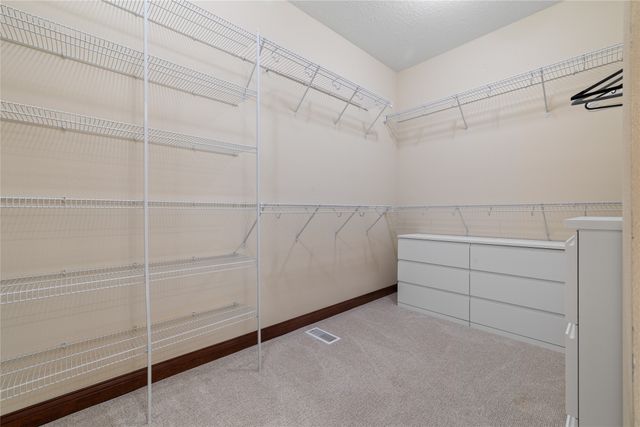 811 NW Boulder Point Place, Ankeny, IA 50023