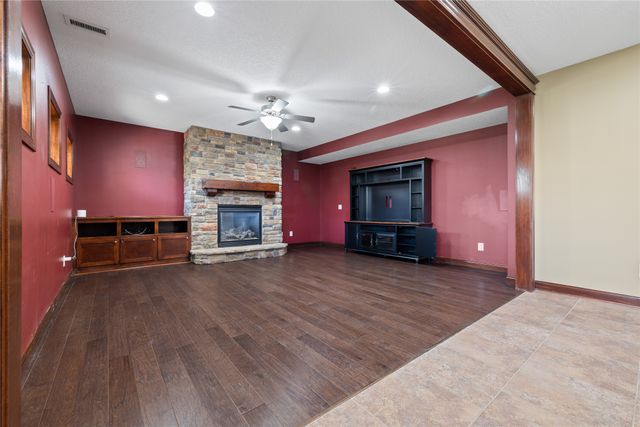 811 NW Boulder Point Place, Ankeny, IA 50023