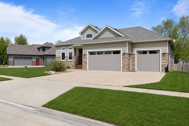 811 NW Boulder Point Place, Ankeny, IA 50023