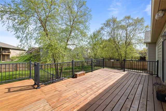 811 NW Boulder Point Place, Ankeny, IA 50023