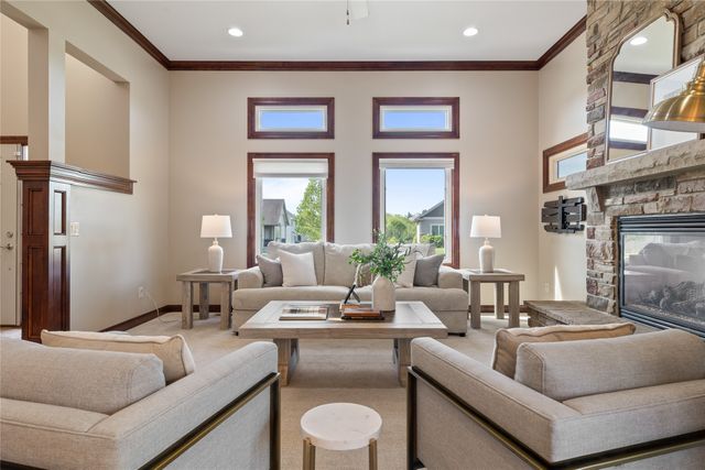 811 NW Boulder Point Place, Ankeny, IA 50023