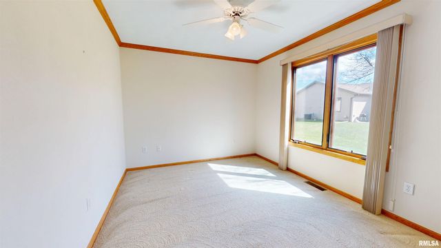 2 ROYAL Court, Washington, IL 61571