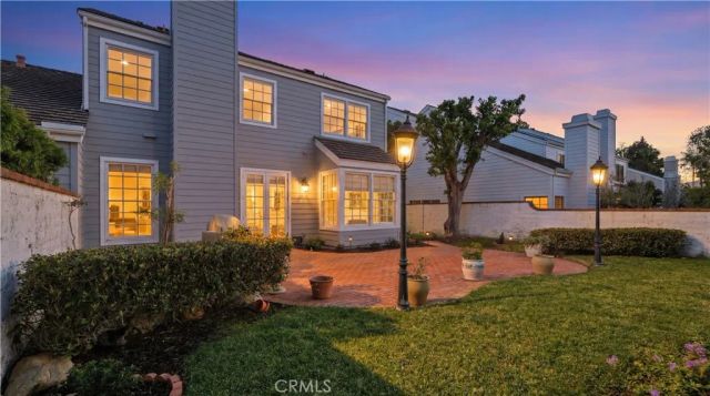 18 Hillsdale, Newport Beach, CA 92660