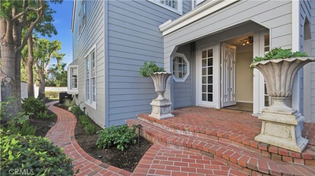 18 Hillsdale, Newport Beach, CA 92660