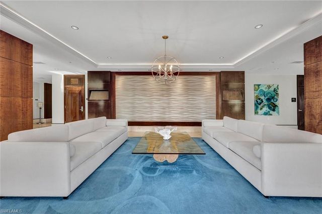 265 Indies WAY T1, Naples, FL 34110