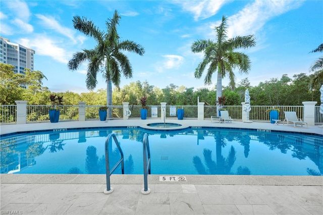 265 Indies WAY T1, Naples, FL 34110