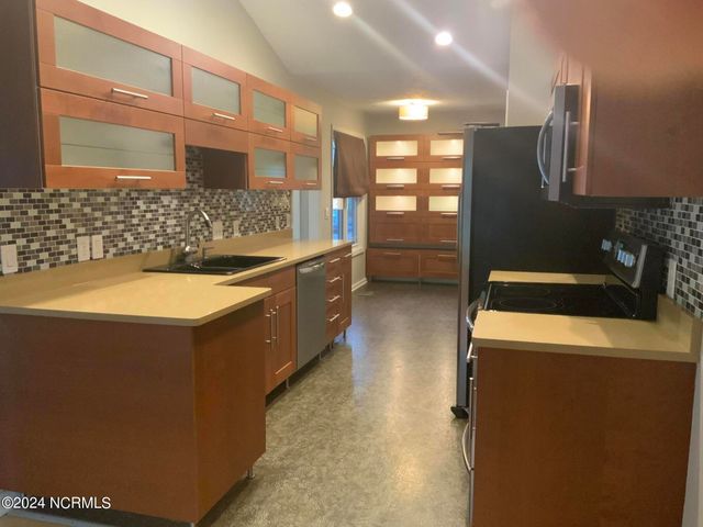 30 Winchester Road, Pinehurst, NC 28374