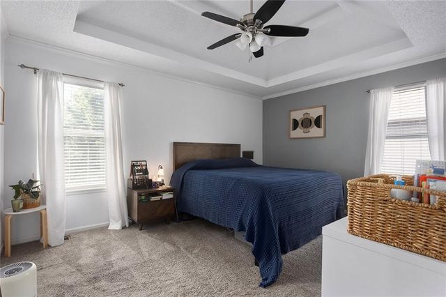 309 NE FIDDLEWOOD Avenue, Lee's Summit, MO 64086