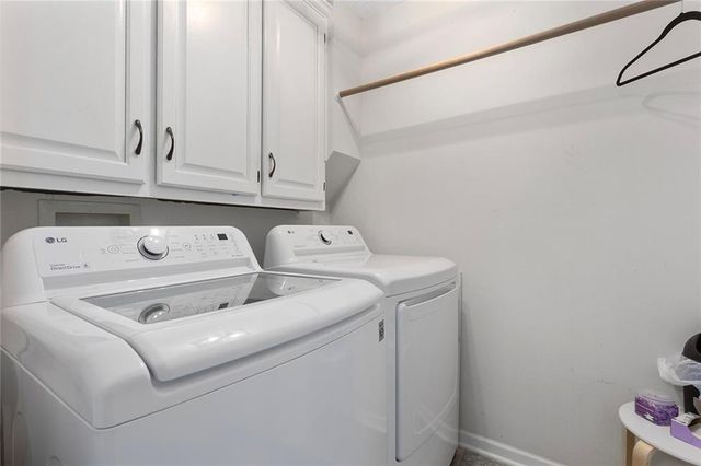 309 NE FIDDLEWOOD Avenue, Lee's Summit, MO 64086
