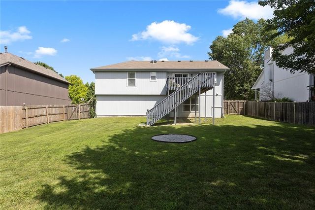 309 NE FIDDLEWOOD Avenue, Lee's Summit, MO 64086