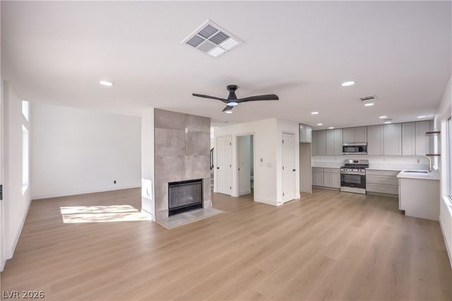 8372 Lexford Street, Las Vegas, NV 89123