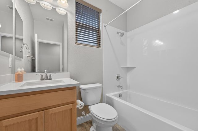 656 Bartonville Rd, Lincoln, CA 95648