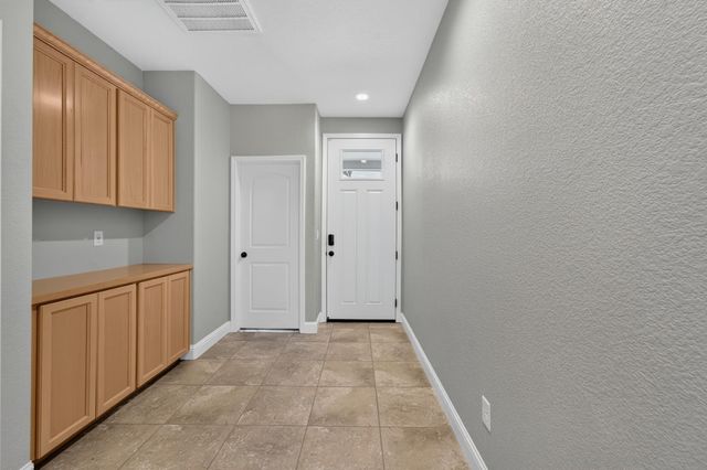 656 Bartonville Rd, Lincoln, CA 95648