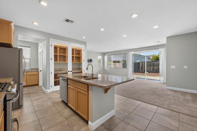 656 Bartonville Rd, Lincoln, CA 95648