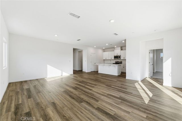 889 S Philip, Fowler, CA 93625