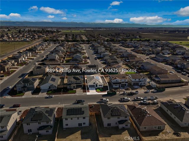 889 S Philip, Fowler, CA 93625