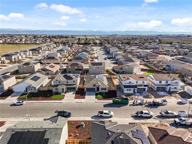 889 S Philip, Fowler, CA 93625