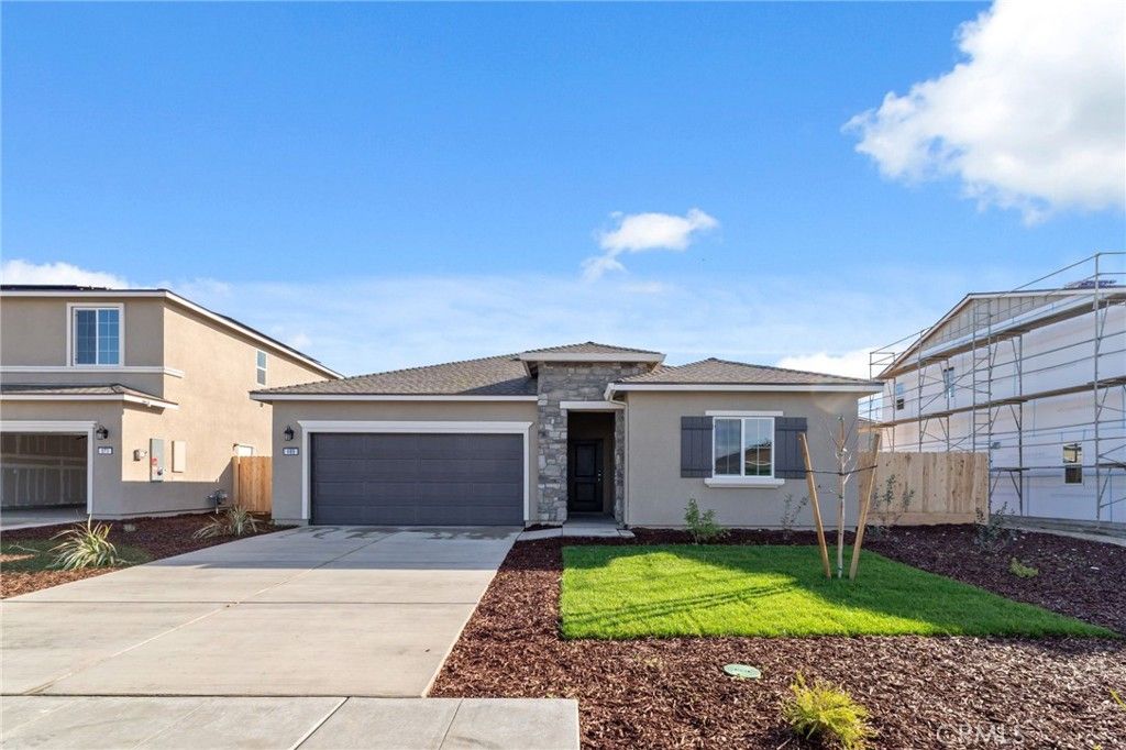 889 S Philip, Fowler, CA 93625