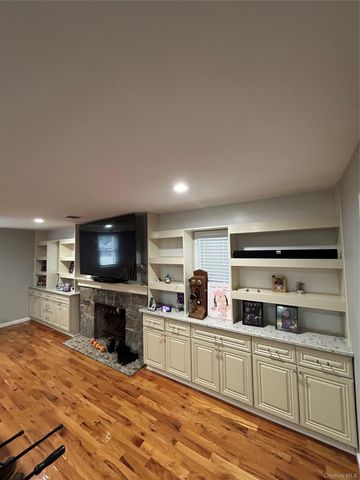 869 De Mott Avenue, Baldwin, NY 11510