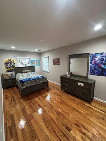 869 De Mott Avenue, Baldwin, NY 11510