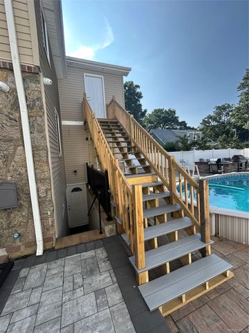 869 De Mott Avenue, Baldwin, NY 11510
