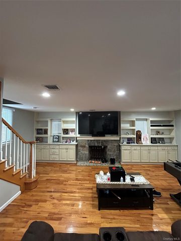 869 De Mott Avenue, Baldwin, NY 11510