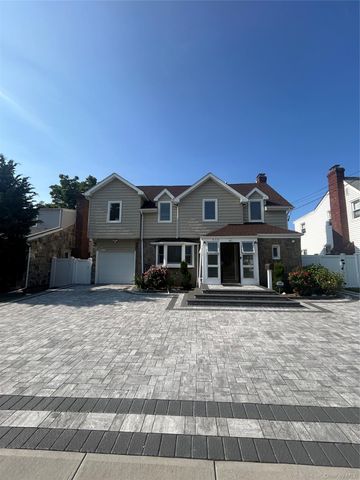 869 De Mott Avenue, Baldwin, NY 11510
