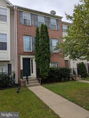 9605 COMMUNITY DR, Middle River, MD 21220
